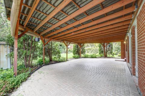 Tiny photo for 2522 N Chestnut Avenue, Arlington Heights, IL 60004 (MLS # 12471951)