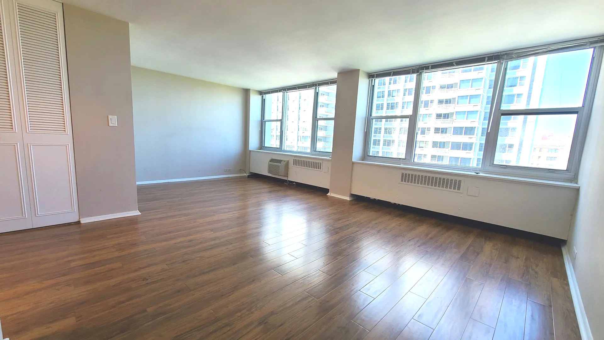 4250 N Marine Drive 1803