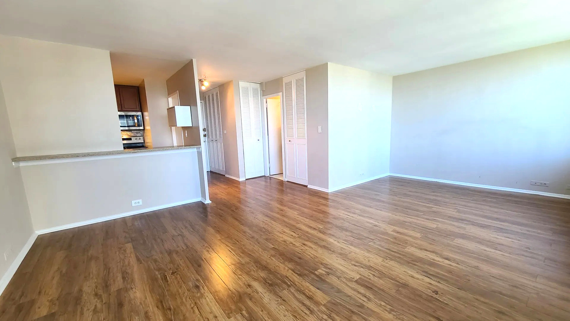 4250 N Marine Drive 1803