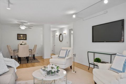 Tiny photo for 1738 Chicago Avenue #301, Evanston, IL 60201 (MLS # 12538961)