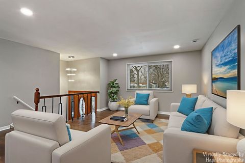 Tiny photo for 1835 W Weathersfield Way, Schaumburg, IL 60193 (MLS # 12531789)