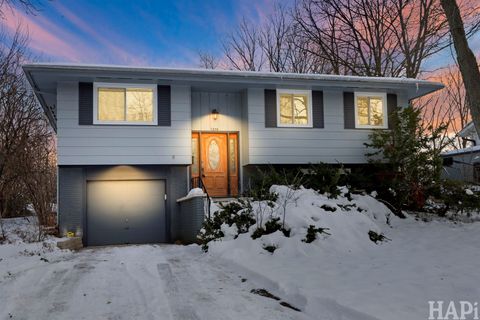 Tiny photo for 1835 W Weathersfield Way, Schaumburg, IL 60193 (MLS # 12531789)