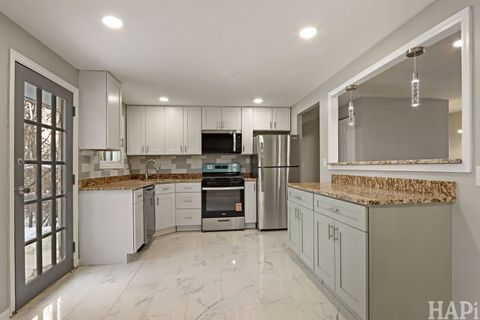 Tiny photo for 1835 W Weathersfield Way, Schaumburg, IL 60193 (MLS # 12531789)