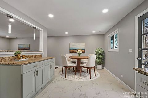 Tiny photo for 1835 W Weathersfield Way, Schaumburg, IL 60193 (MLS # 12531789)