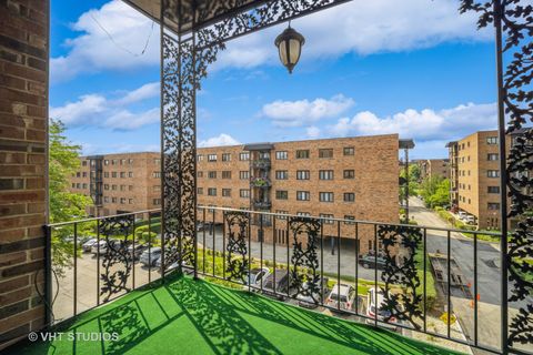 Tiny photo for 9375 Landings Lane #407, Des Plaines, IL 60016 (MLS # 12429509)