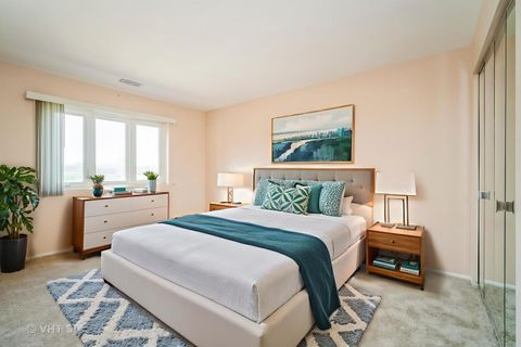 Tiny photo for 9375 Landings Lane #407, Des Plaines, IL 60016 (MLS # 12429509)