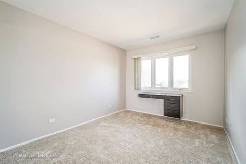 Tiny photo for 9375 Landings Lane #407, Des Plaines, IL 60016 (MLS # 12429509)