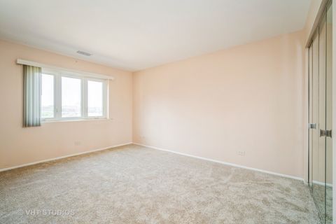 Tiny photo for 9375 Landings Lane #407, Des Plaines, IL 60016 (MLS # 12429509)