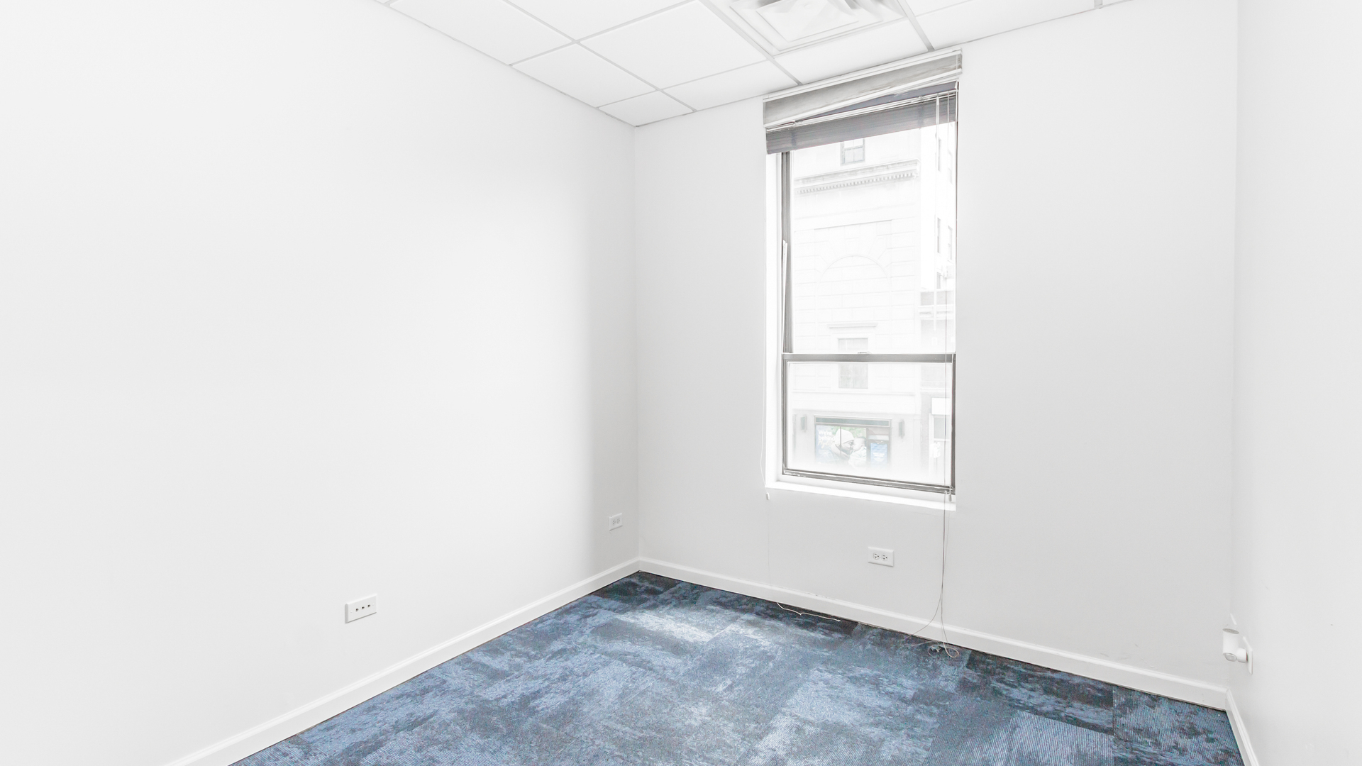 Chicago, Illinois 60615, United States, ,Residential,Active,224820