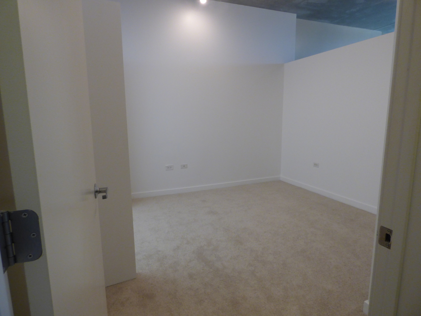 235 W Van Buren Street 2104