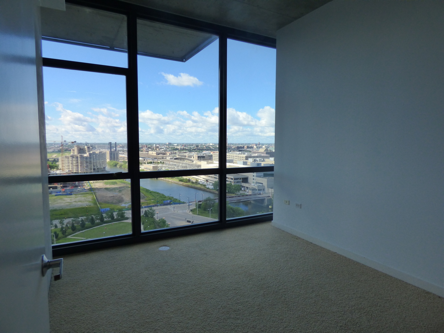 235 W Van Buren Street 2104