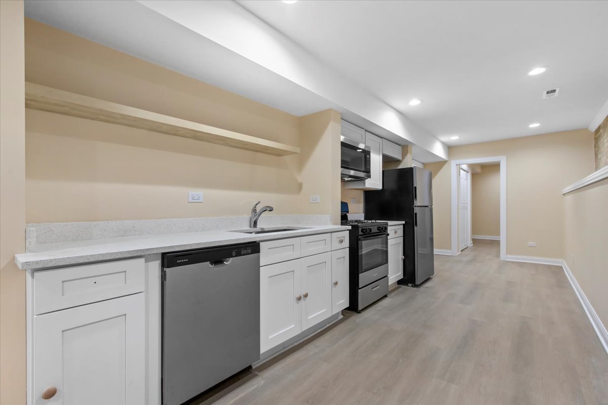 1635 N Ashland Avenue GARDEN