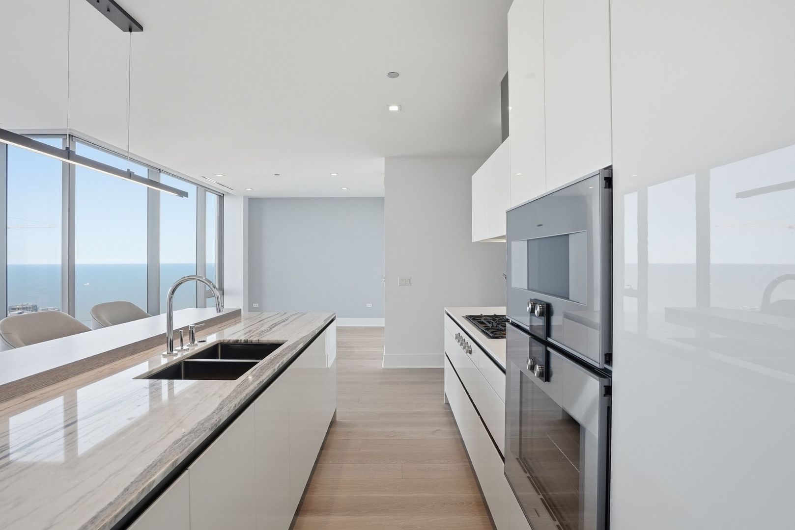 363 E Wacker Drive 6905