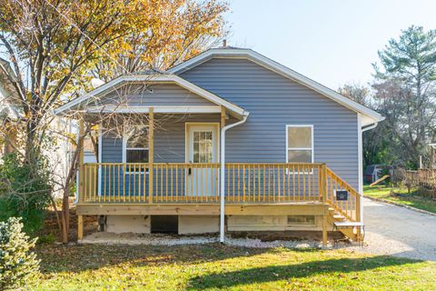 Photo of 4411 Fairview Avenue, Downers Grove, IL 60515 (MLS # 12504064)