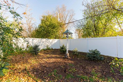Tiny photo for 4411 Fairview Avenue, Downers Grove, IL 60515 (MLS # 12504064)