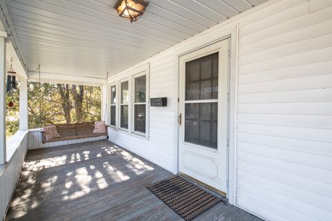 A home in Park Ridge