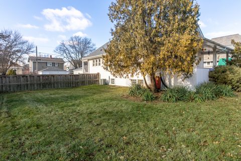 A home in Park Ridge