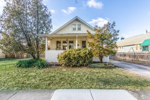 A home in Park Ridge