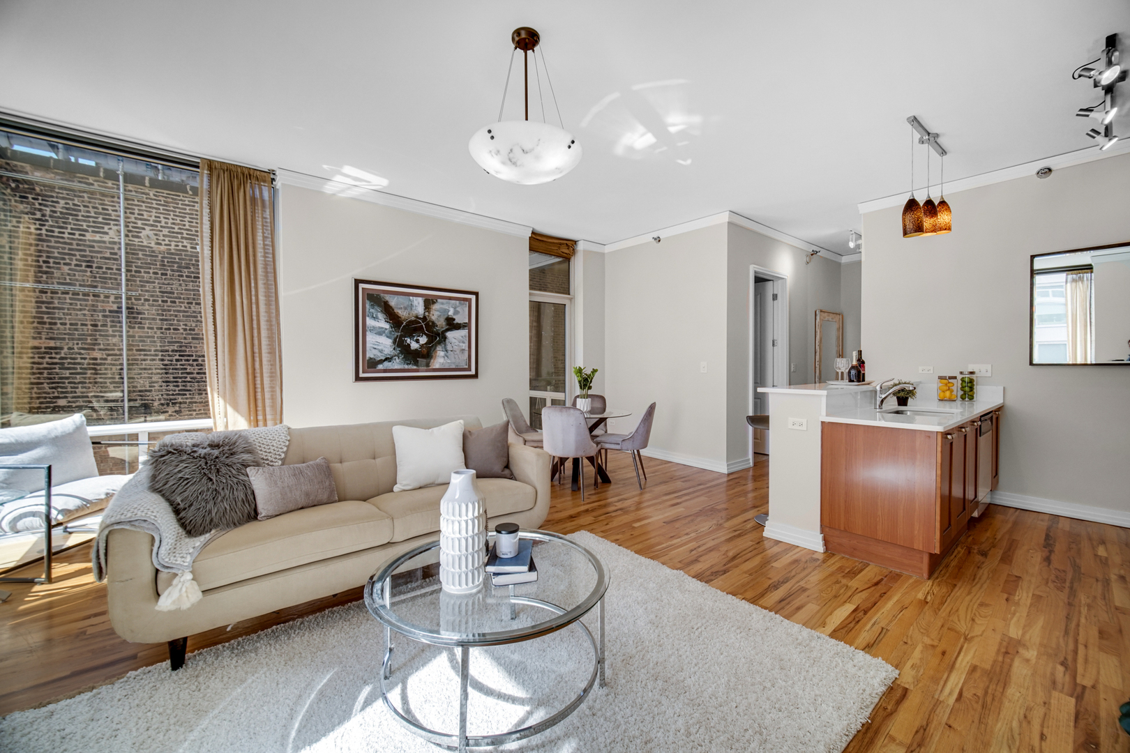 170 W Polk Street 1001