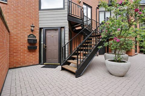 1622 N St. Michaels Court 1622 Chicago IL 60614