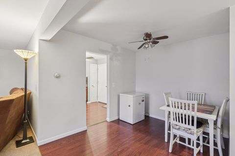 Tiny photo for 530 Chase Drive #4, Clarendon Hills, IL 60514 (MLS # 12522551)