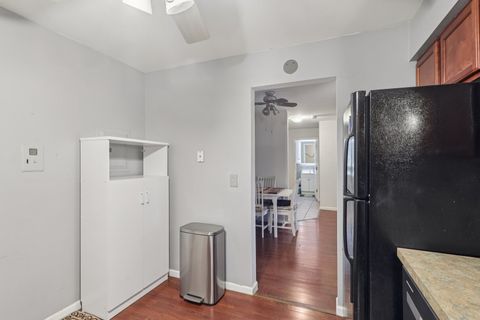 Tiny photo for 530 Chase Drive #4, Clarendon Hills, IL 60514 (MLS # 12522551)