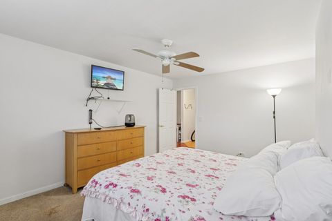 Tiny photo for 530 Chase Drive #4, Clarendon Hills, IL 60514 (MLS # 12522551)