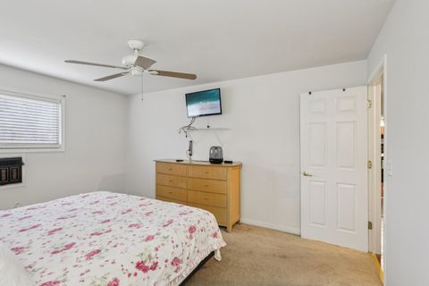 Tiny photo for 530 Chase Drive #4, Clarendon Hills, IL 60514 (MLS # 12522551)