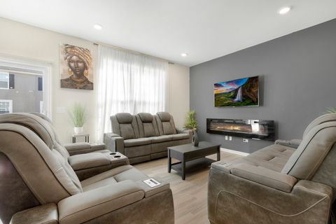 Tiny photo for 10306 Kerry Ridge Court, Chicago Ridge, IL 60415 (MLS # 12477655)