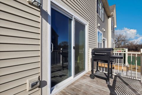 Tiny photo for 10306 Kerry Ridge Court, Chicago Ridge, IL 60415 (MLS # 12477655)