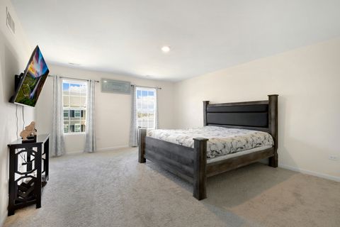 Tiny photo for 10306 Kerry Ridge Court, Chicago Ridge, IL 60415 (MLS # 12477655)