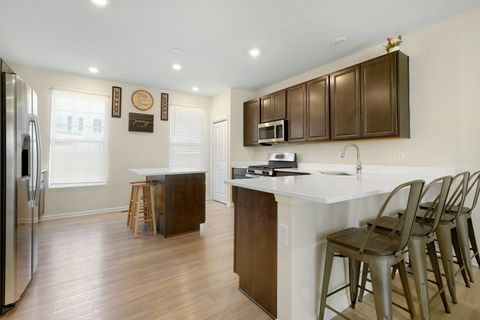 Tiny photo for 10306 Kerry Ridge Court, Chicago Ridge, IL 60415 (MLS # 12477655)