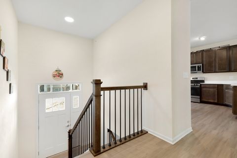 Tiny photo for 10306 Kerry Ridge Court, Chicago Ridge, IL 60415 (MLS # 12477655)