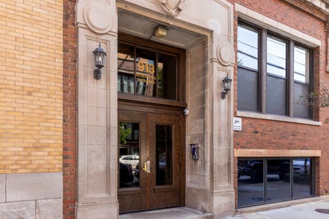 Tiny photo for 913 W Van Buren Street #5D, Chicago, IL 60607 (MLS # 12713662)