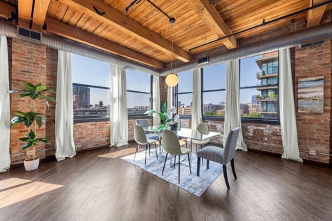 Tiny photo for 913 W Van Buren Street #5D, Chicago, IL 60607 (MLS # 12713662)