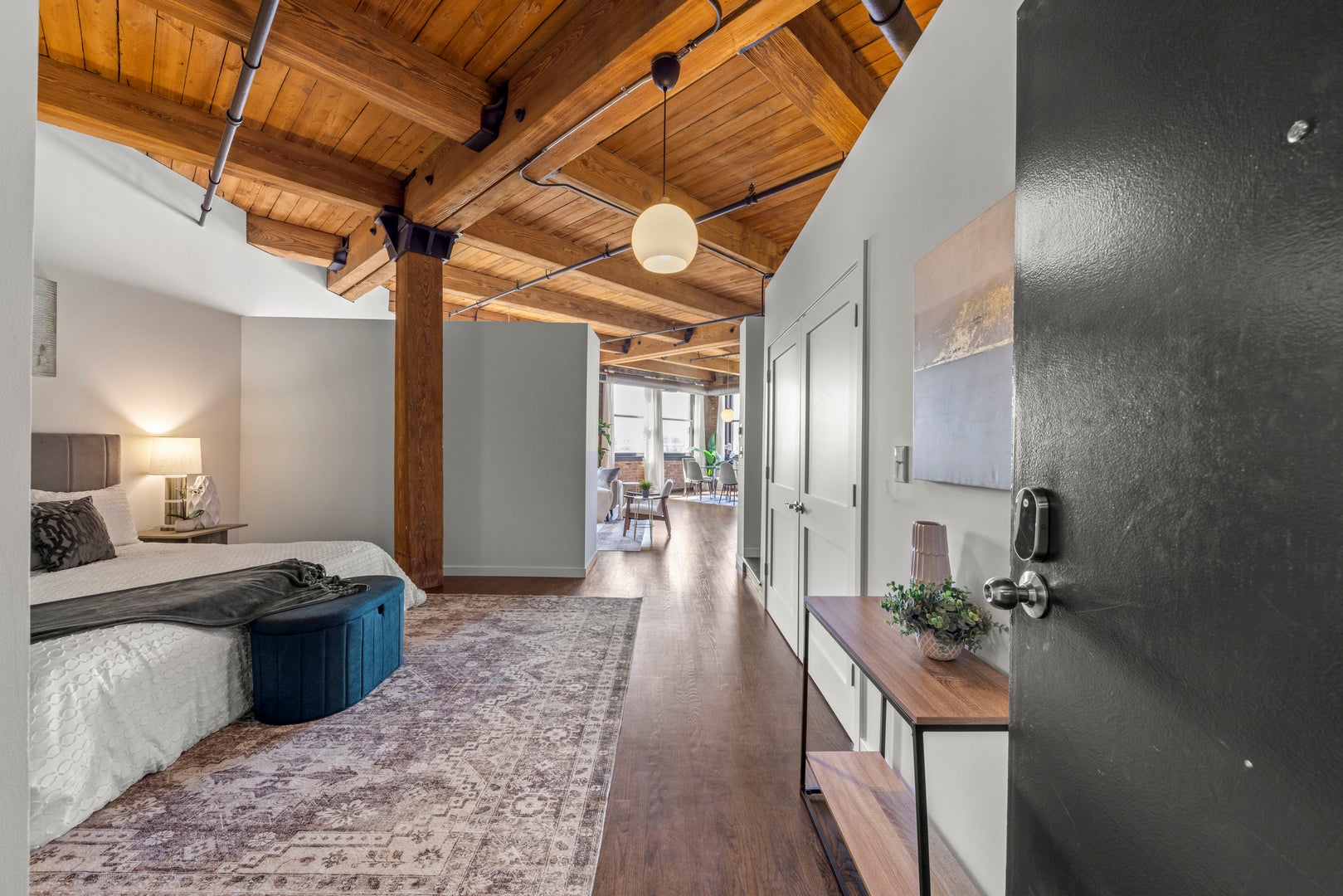 913 W Van Buren Street 5D