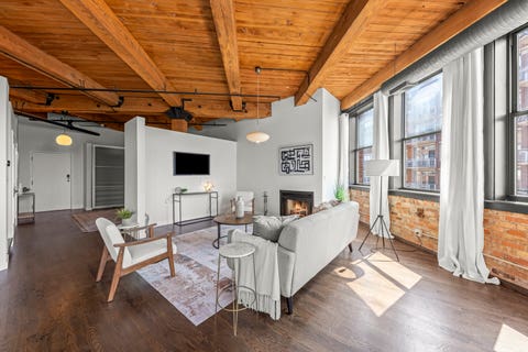 Tiny photo for 913 W Van Buren Street #5D, Chicago, IL 60607 (MLS # 12713662)