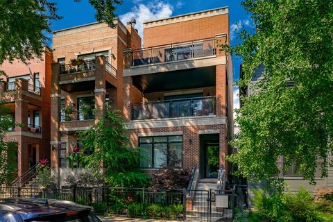 Photo of 2846 N Racine Avenue #3, Chicago, IL 60657 (MLS # 12474535)