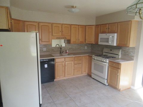 Tiny photo for Mundelein, IL 60060 (MLS # 12518128)