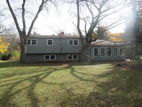 Tiny photo for Mundelein, IL 60060 (MLS # 12518128)