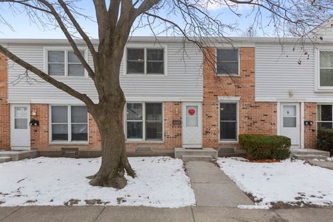 Photo of 4022 Oxford Court, Streamwood, IL 60107 (MLS # 12558547)