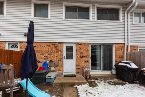 Tiny photo for 4022 Oxford Court, Streamwood, IL 60107 (MLS # 12558547)