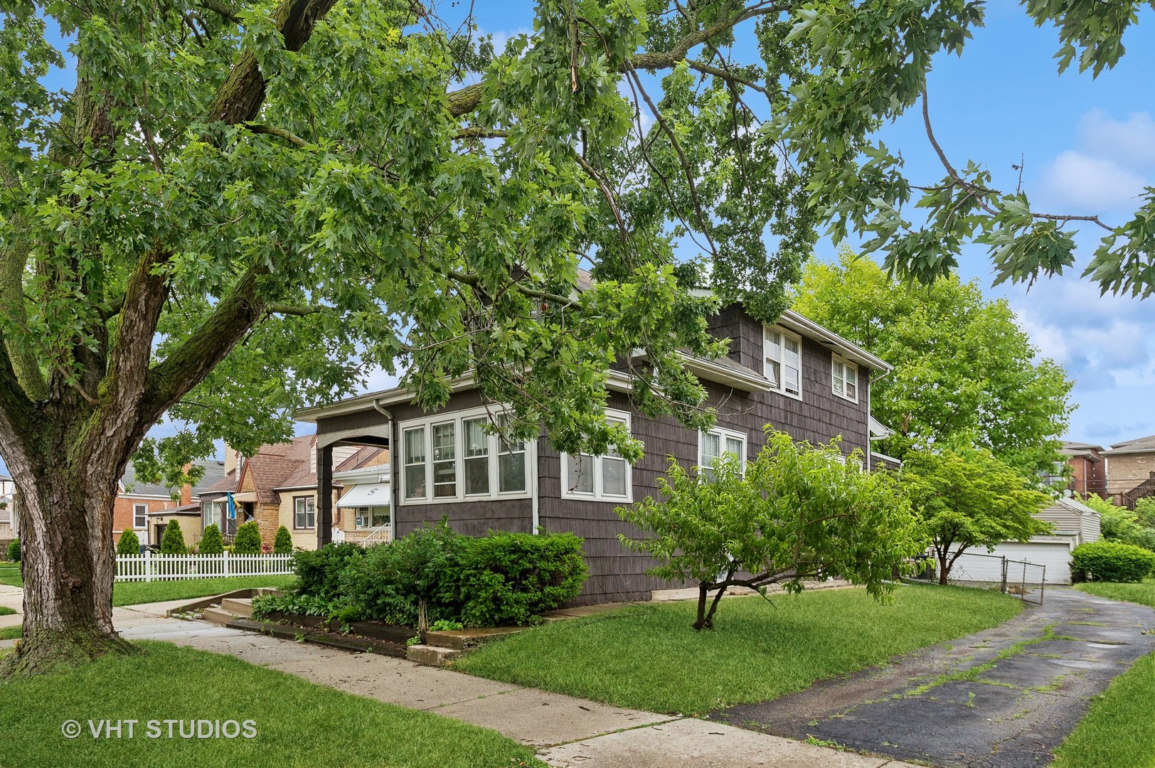 Photo 4 of 6 of 3129 N Olcott Avenue house