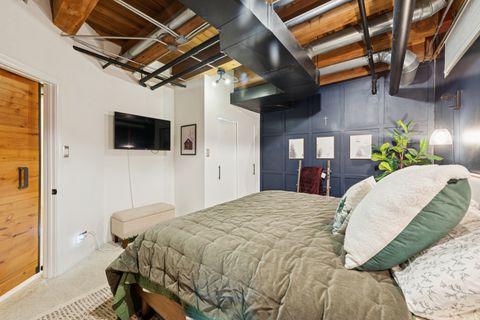 Tiny photo for 2511 W Moffat Street #101, Chicago, IL 60647 (MLS # 12502601)