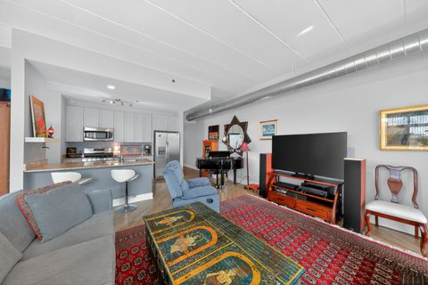 Tiny photo for 920 W Madison Street #B8, Chicago, IL 60607 (MLS # 12462730)
