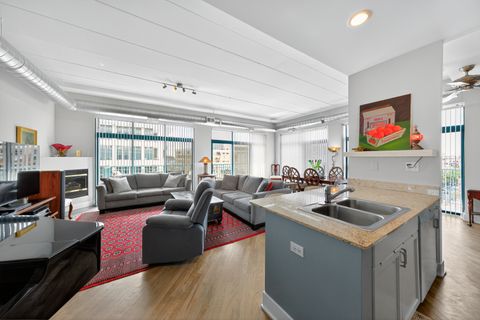 Tiny photo for 920 W Madison Street #B8, Chicago, IL 60607 (MLS # 12462730)