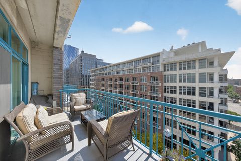Tiny photo for 920 W Madison Street #B8, Chicago, IL 60607 (MLS # 12462730)