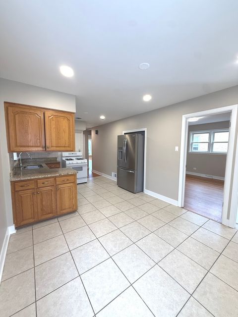 Tiny photo for 3935 W 84th Place, Chicago, IL 60652 (MLS # 12527653)