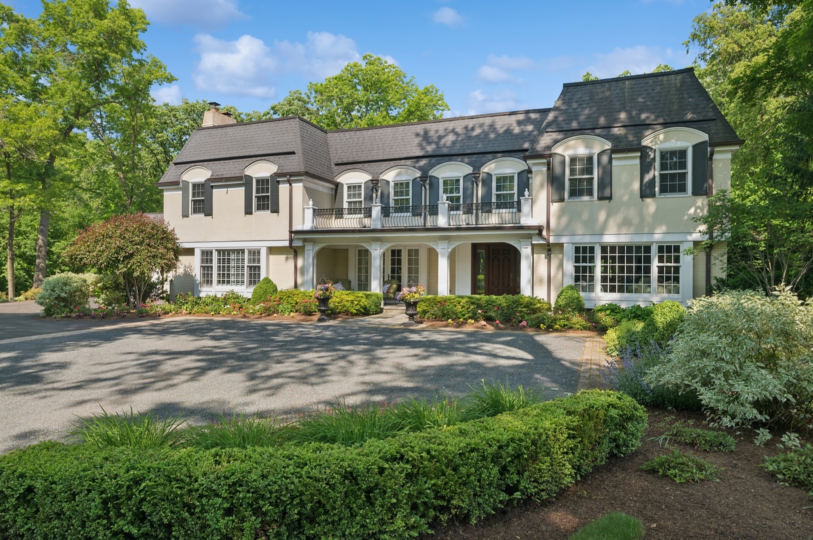 611 Oak Knoll Drive