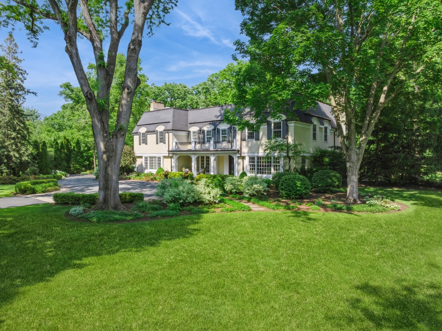 611 Oak Knoll Drive